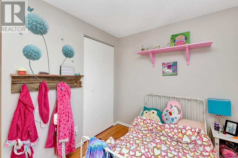 29684611/122-post-road/glencairnhazeldean/ottawa/ontario/K2L1L2_15