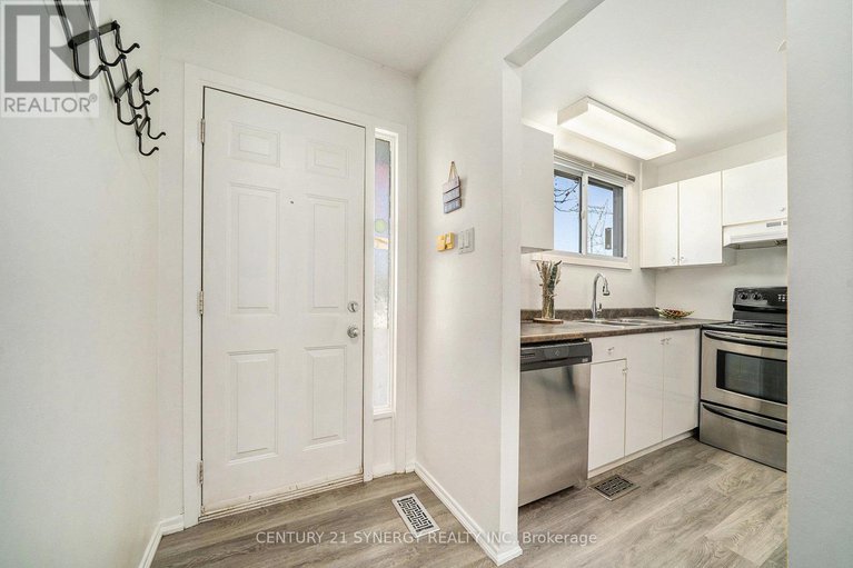 29132442/46-7-glencoe-street/arlington-woods/ottawa/ontario/K2H8S5_4