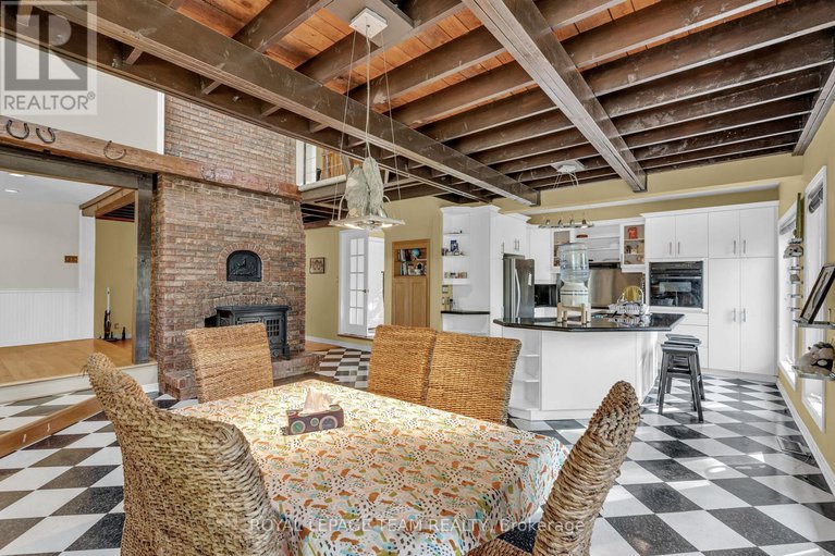 29111605/2322-summerside-drive/manotick-east-to-manotick-station/ottawa/ontario/K4M1B4_11