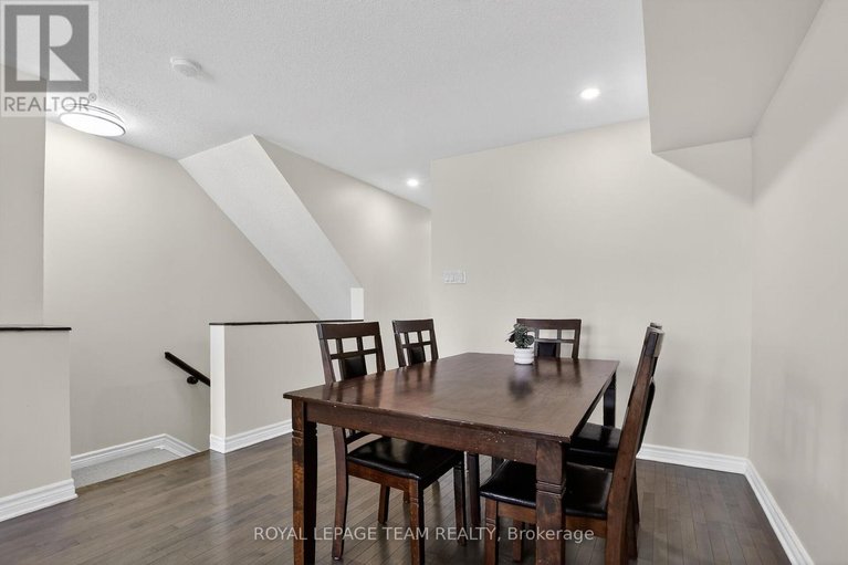 29578394/627b-chapman-mills-drive/strandherd/ottawa/ontario/K2J5T1_15