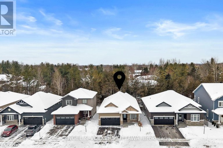 29306754/221-blackhorse-drive/north-grenville-twp-kemptville-south/north-grenville/ontario/K0G1J0_32