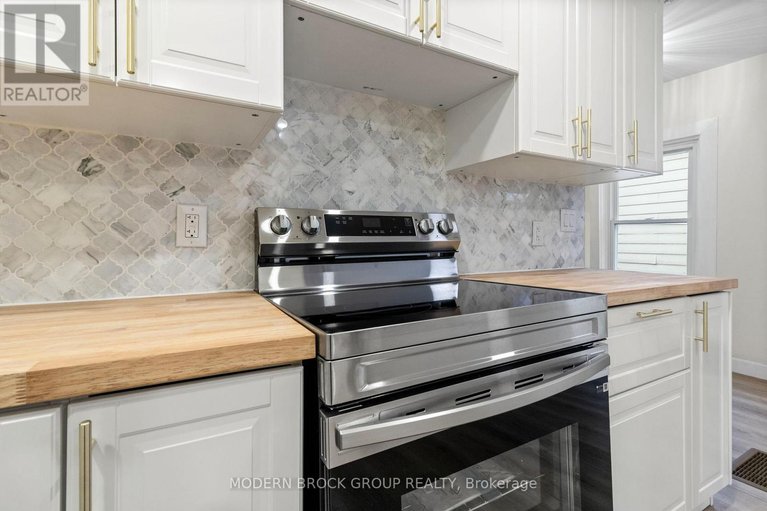 29541338/108-george-street/brockville/brockville/ontario/K6V3V9_19