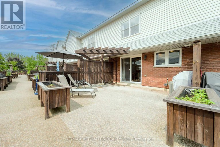 28581367/243-monterey-drive/leslie-park/ottawa/ontario/K2H7B1_25