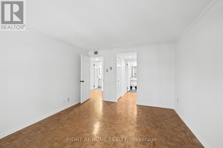 29675645/301-320-crichton-street-n/lindenlea/ottawa/ontario/K1M1W5_30