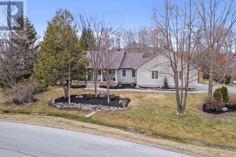 1601 Shauna Crescent
