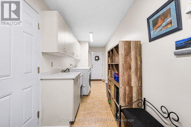 29325608/15-brandy-creek-crescent/bridlewood/ottawa/ontario/K2M2B8_29