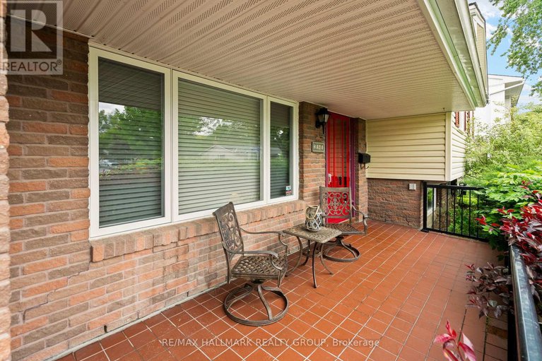 28581725/2143-hubbard-crescent/beacon-hill-north/ottawa/ontario/K1J6L3_3