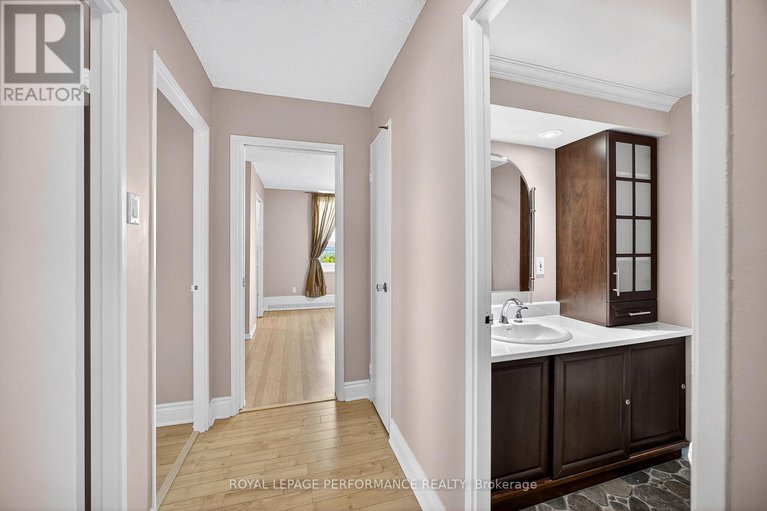 28840437/1904-665-bathgate-drive/carson-meadows/ottawa/ontario/K1K3Y4_35