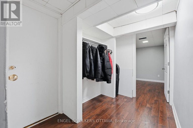 29615364/34-alison-korn-private/bells-corners/ottawa/ontario/K2H8M6_25