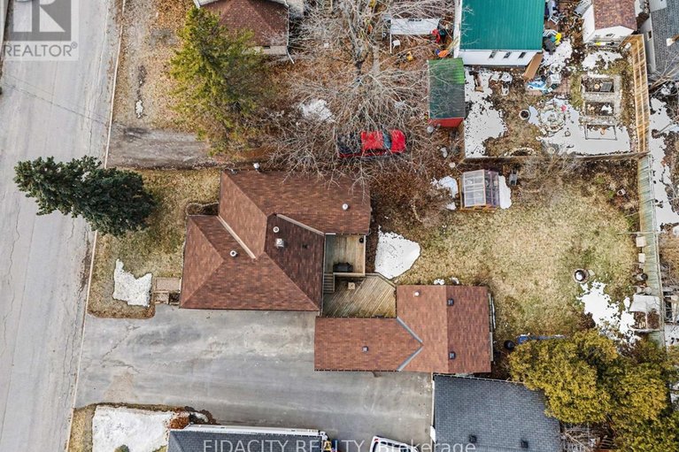 29456146/11-caldwell-street/carleton-place/carleton-place/ontario/K7C3A7_24