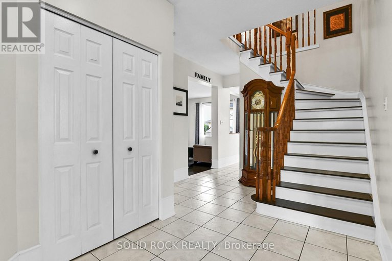 28645077/1824-mccallum-drive/fallingbrookgardenway-south/ottawa/ontario/K4A3T7_7