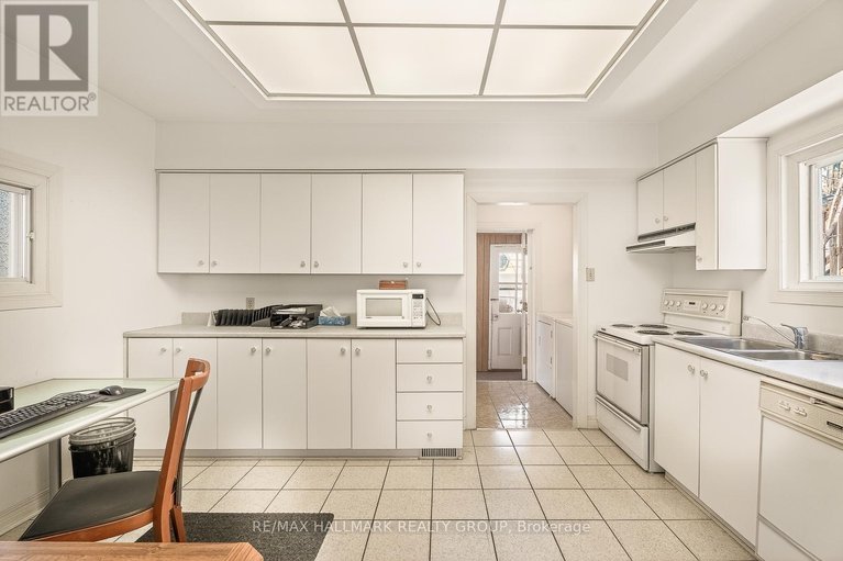 29659903/89-waverley-street/ottawa-centregolden-triangle/ottawa/ontario/K2P0V1_17