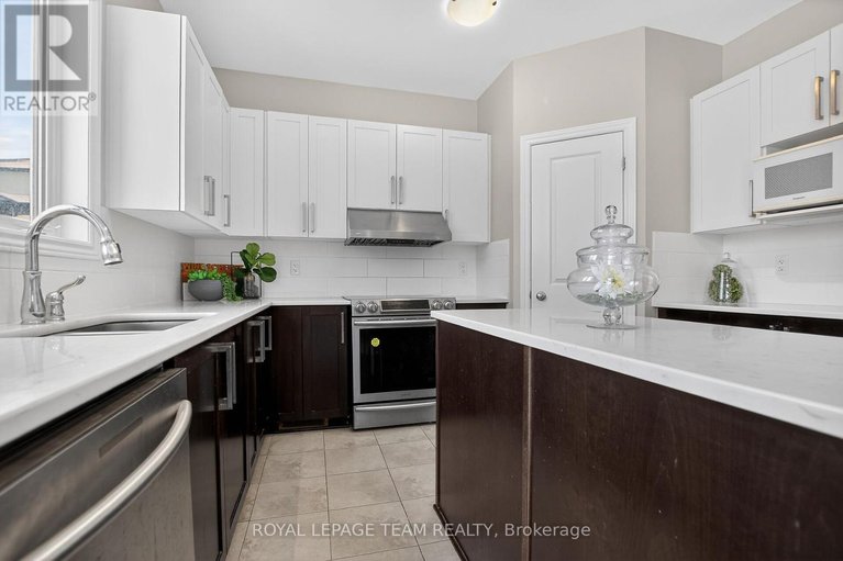 29411434/379-langrell-crescent/strandherd/ottawa/ontario/K2J5R8_23