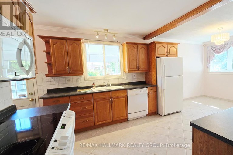 28842722/38-hadley-circle/bells-corners/ottawa/ontario/K2H6N9_10