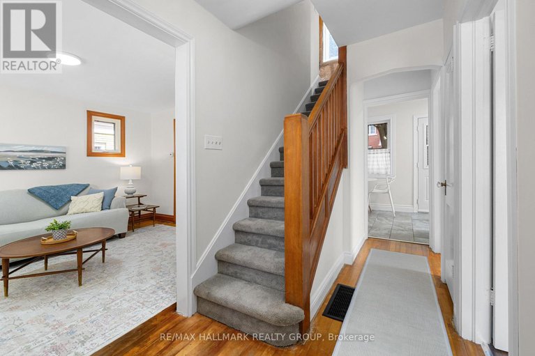 28916723/337-hinton-avenue-s/civic-hospital/ottawa/ontario/K1Y1A4_20