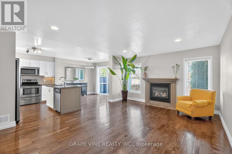 28825028/9-stoneleigh-street/strandherd/ottawa/ontario/K2G7A2_9