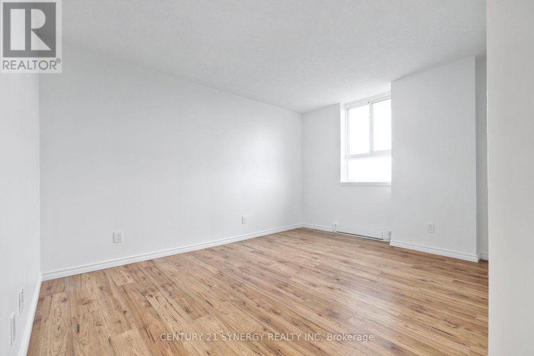 28603548/1410-2020-jasmine-crescent/beacon-hill-south/ottawa/ontario/K1J8K5_24