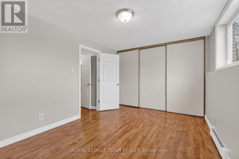 29475193/280-therese-avenue/town-of-rockland/clarence-rockland/ontario/K4K1G9_18