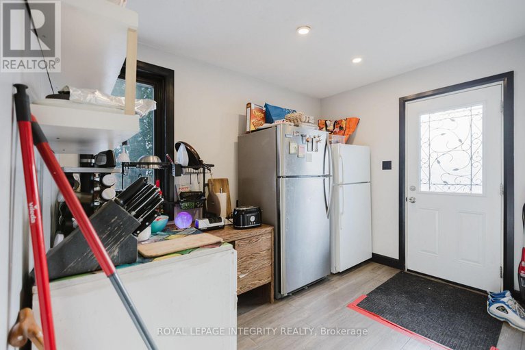 29409760/1197-deer-park-road/city-viewskylinefisher-heightsparkwood-hills/ottawa/ontario/K2E6H5_15