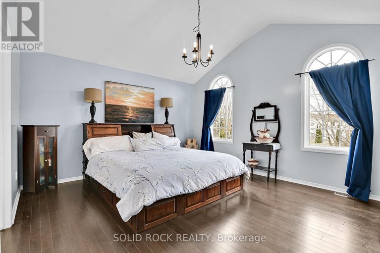 28372403/1824-mccallum-drive/fallingbrookgardenway-south/ottawa/ontario/K4A3T7_17