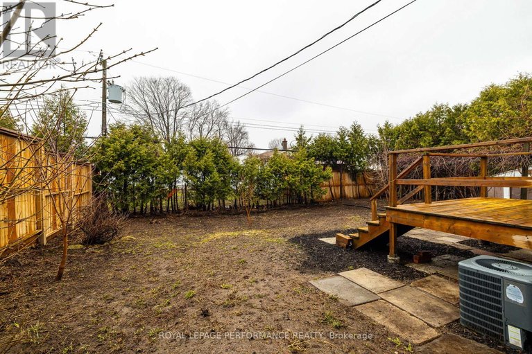 29628289/36-largo-crescent/meadowlandscrestview/ottawa/ontario/K2G3C7_34