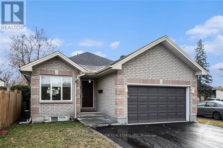 28929561/41-red-maple-crescent/blackburn-hamlet/ottawa/ontario/K1B4E2_2