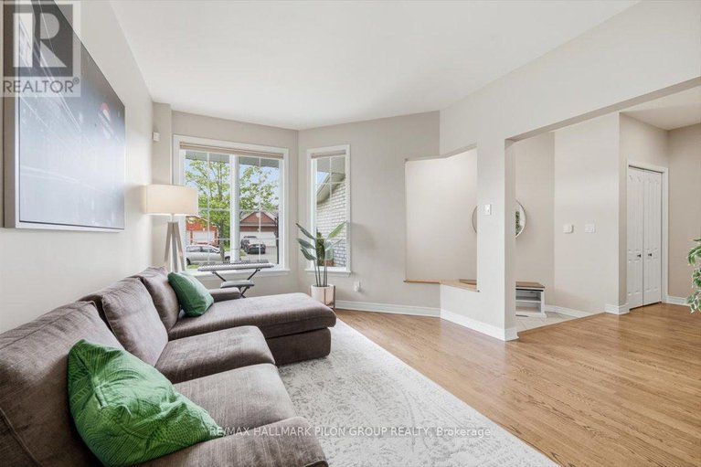 28971339/4434-rainforest-drive/riverside-southgloucester-glen/ottawa/ontario/K1V1L6_3
