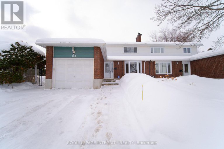 29357510/652-la-verendrye-drive/beacon-hill-north/ottawa/ontario/K1J7X4_1