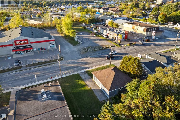 29397949/2709-laurier-street/town-of-rockland/clarence-rockland/ontario/K4K1A3_35