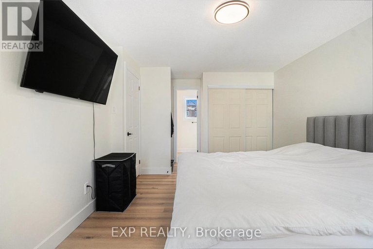 28268546/16-weybridge-drive/cedargrovefraserdale/ottawa/ontario/K2J2X2_22