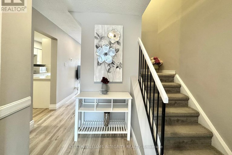 28154215/22-1584-hoskins-crescent/fallingbrookpineridge/ottawa/ontario/K4A2J1_2