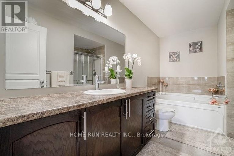 29464155/637-tennant-way/riverside-southgloucester-glen/ottawa/ontario/K4M0C7_12