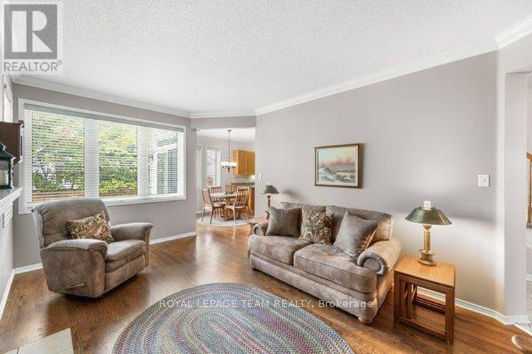 28805295/1575-winterport-way/fallingbrookpineridge/ottawa/ontario/K4A4C3_5