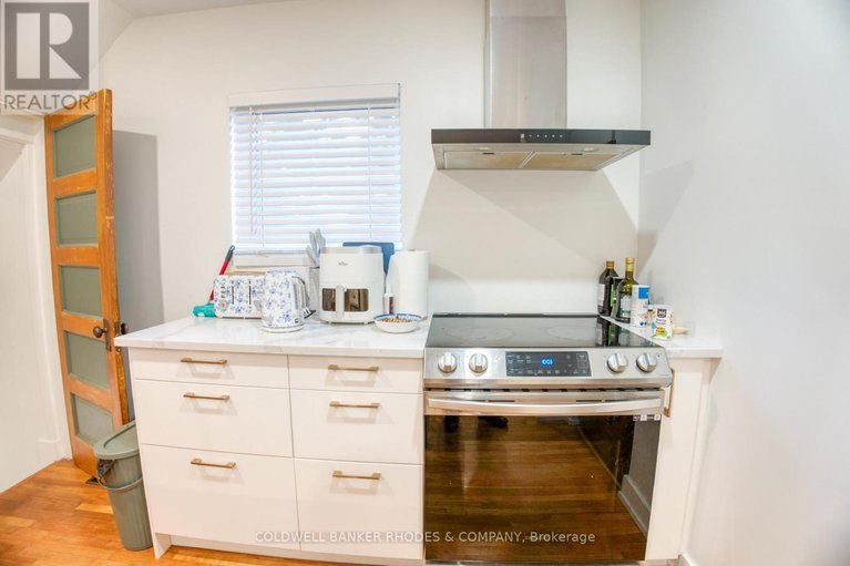 29180322/191-springfield-road/lindenlea/ottawa/ontario/K1M1C3_9