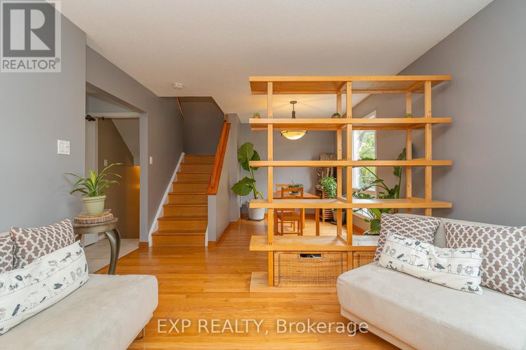 28989665/22-rickey-place/glencairnhazeldean/ottawa/ontario/K2L2E3_15