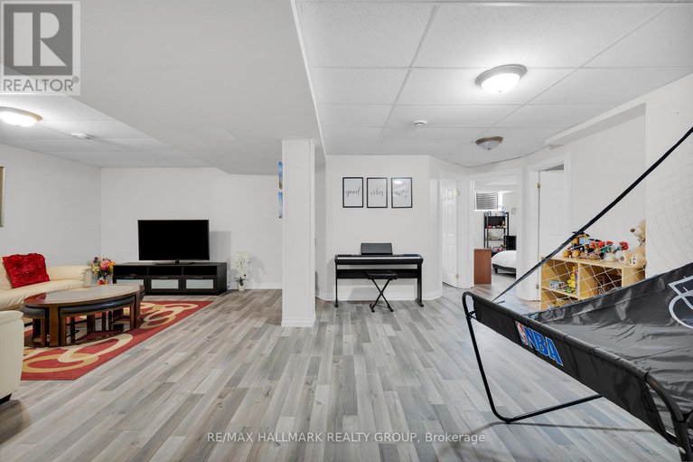 29254437/813-galleria-circle/avalon-east/ottawa/ontario/K4A4Z4_36