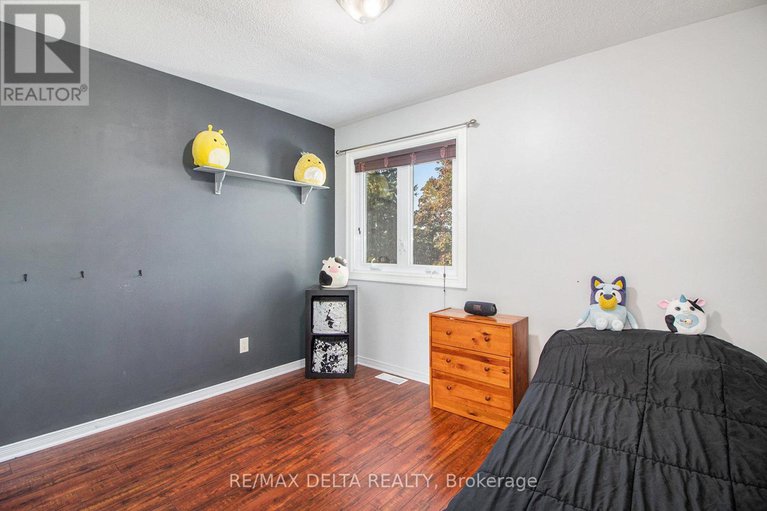 28928926/1610-duplante-avenue/fallingbrookpineridge/ottawa/ontario/K4A4A2_27