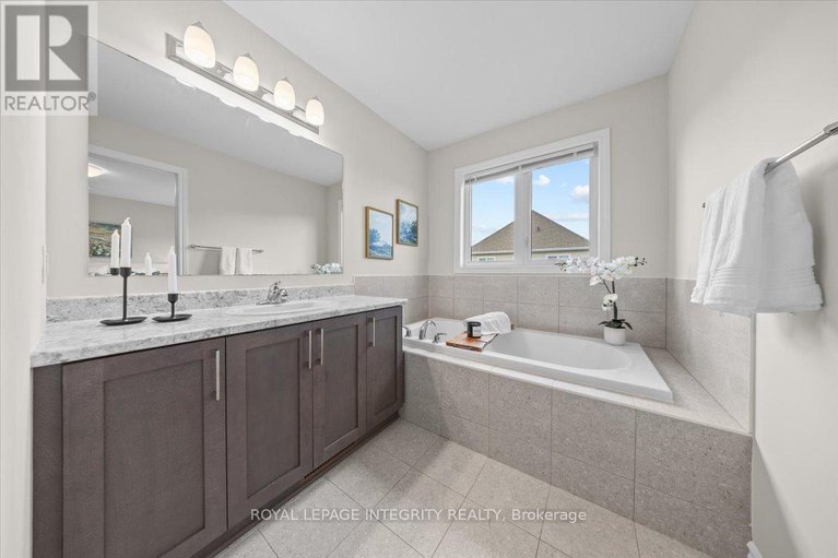 28843345/825-indica-street/stittsville-north/ottawa/ontario/K2S2J8_33