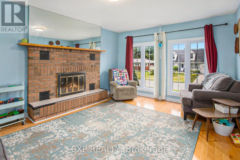 28598895/47-meikle-street/morrisburg/south-dundas/ontario/K0C1X0_13