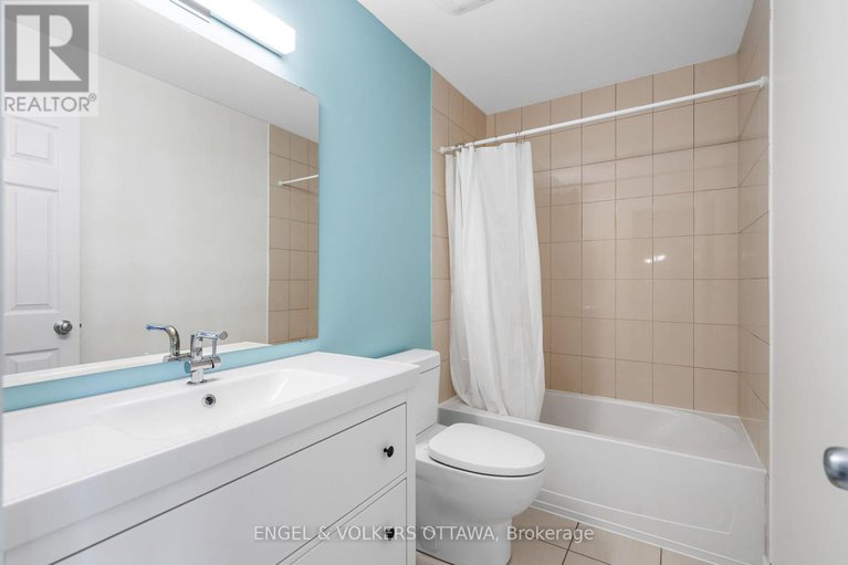 28731847/541-langelier-avenue/mer-bleuebradley-estatesanderson-park/ottawa/ontario/K1W0E7_29