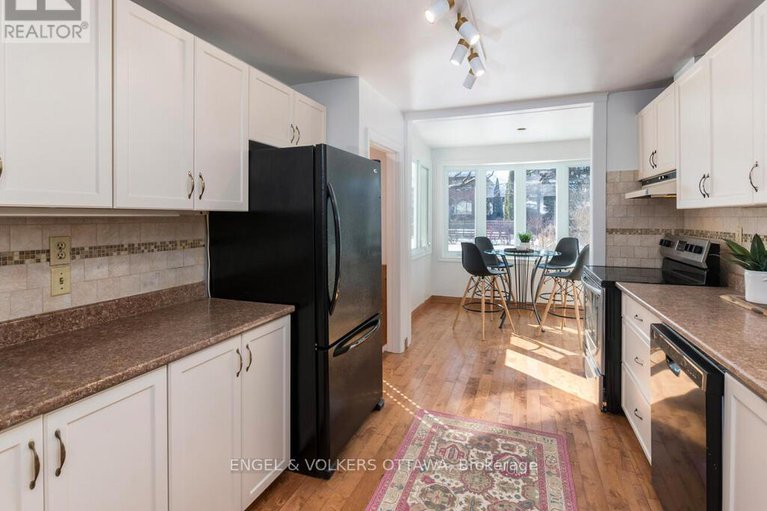 29358841/878-dunlevie-avenue/mckellar-heightsglabar-park/ottawa/ontario/K2A2Z4_15