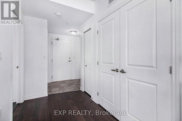28729482/202-120-prestige-circle/chatelaine-village/ottawa/ontario/K4A1B4_3
