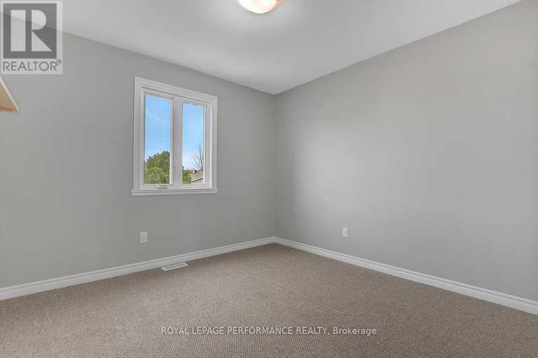 29071247/29-meadowlark-street/village-of-russell/russell/ontario/K4R0B8_22