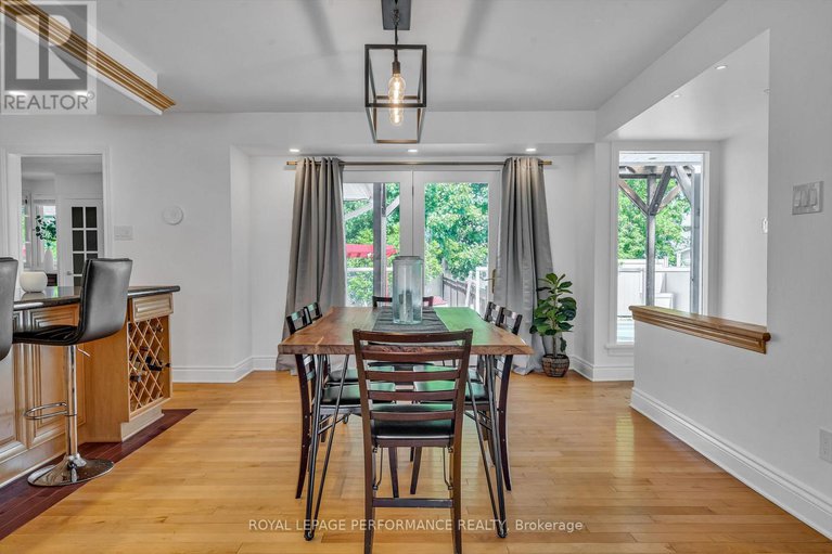 29043214/1369-fontenay-crescent/south-keys/ottawa/ontario/K1V7K5_4