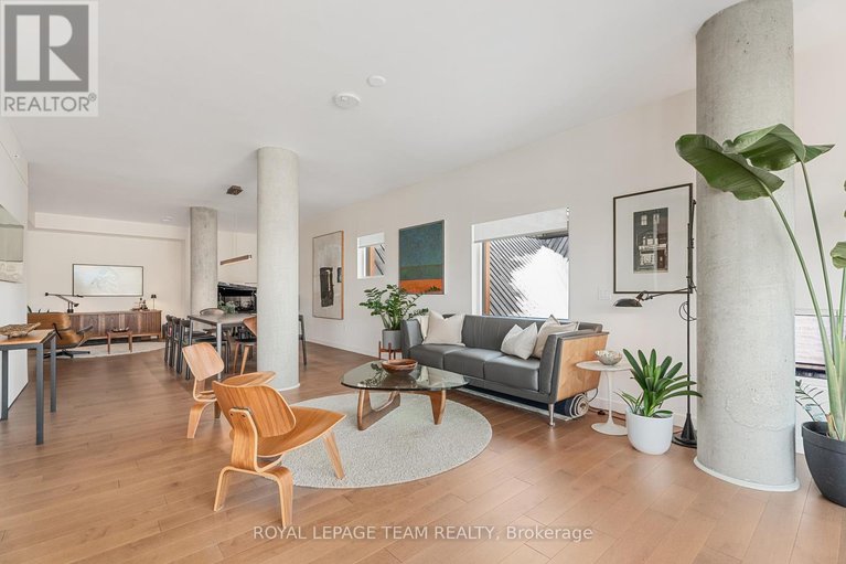 28408912/504-135-barrette-street/vanier/ottawa/ontario/K1L7Z9_9