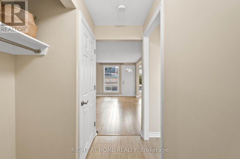 28881913/235-thistledown-court/pheasant-run/ottawa/ontario/K2J1N1_5