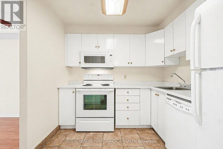 29349447/402-1440-heron-road/heron-gate/ottawa/ontario/K1V0X2_13