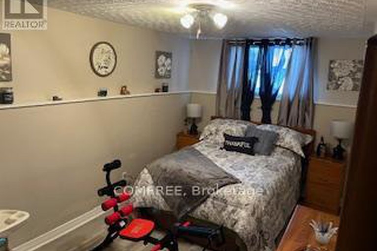 28325914/54-albert-street/embrun/russell/ontario/K0A1W0_15