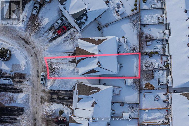 29363921/313-bryarton-street/chapel-hill/ottawa/ontario/K1C7R5_43