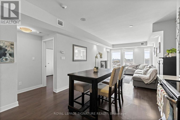 29292977/1307-40-nepean-street/ottawa-centre/ottawa/ontario/K2P0X5_13